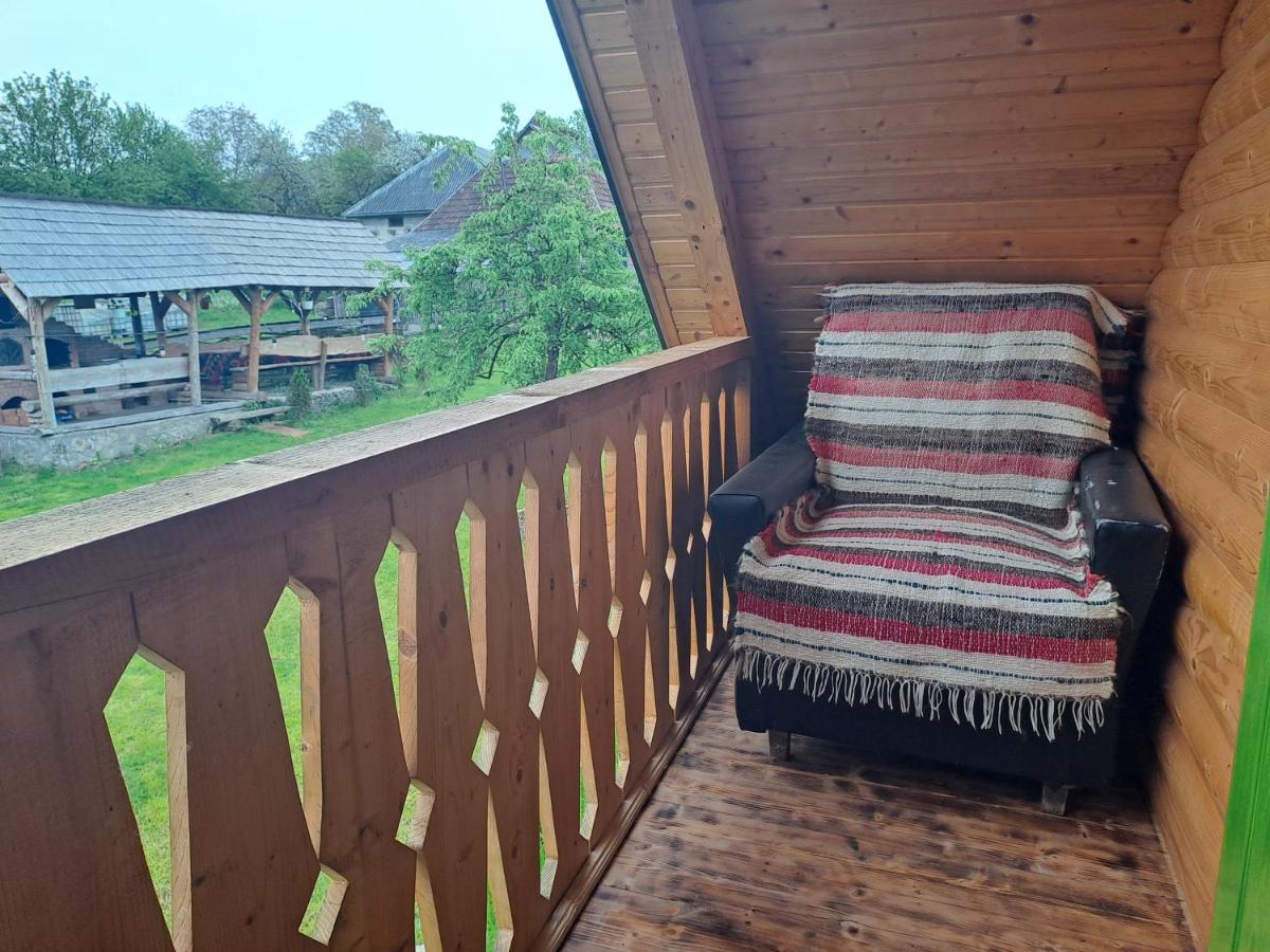 Complex Traditional Casuta Bunicilor-Breb Chambre photo