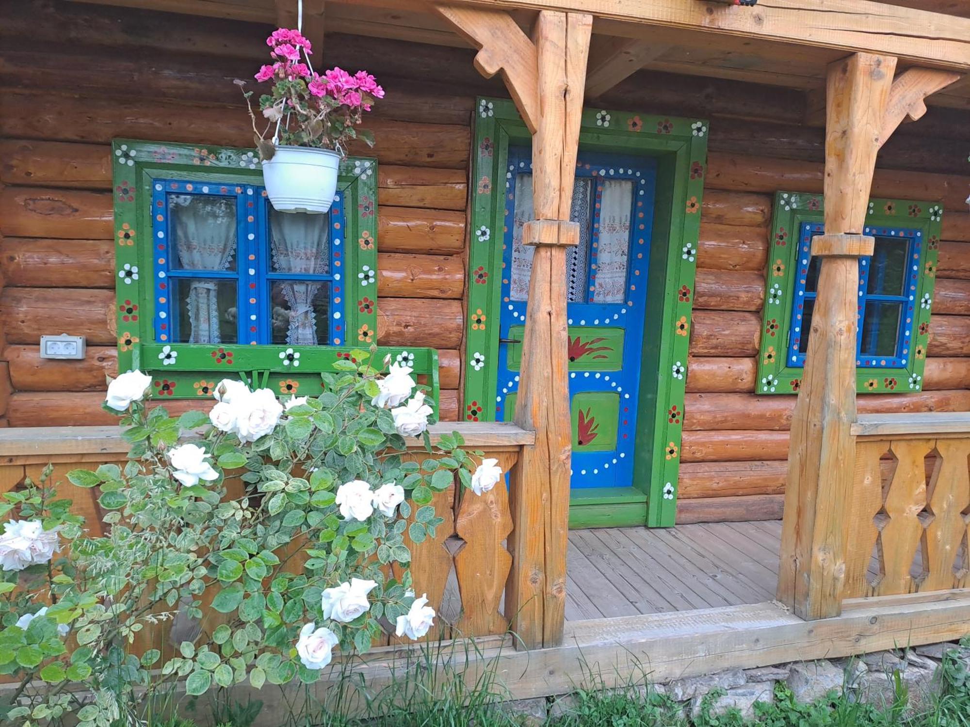 Complex Traditional Casuta Bunicilor-Breb Chambre photo