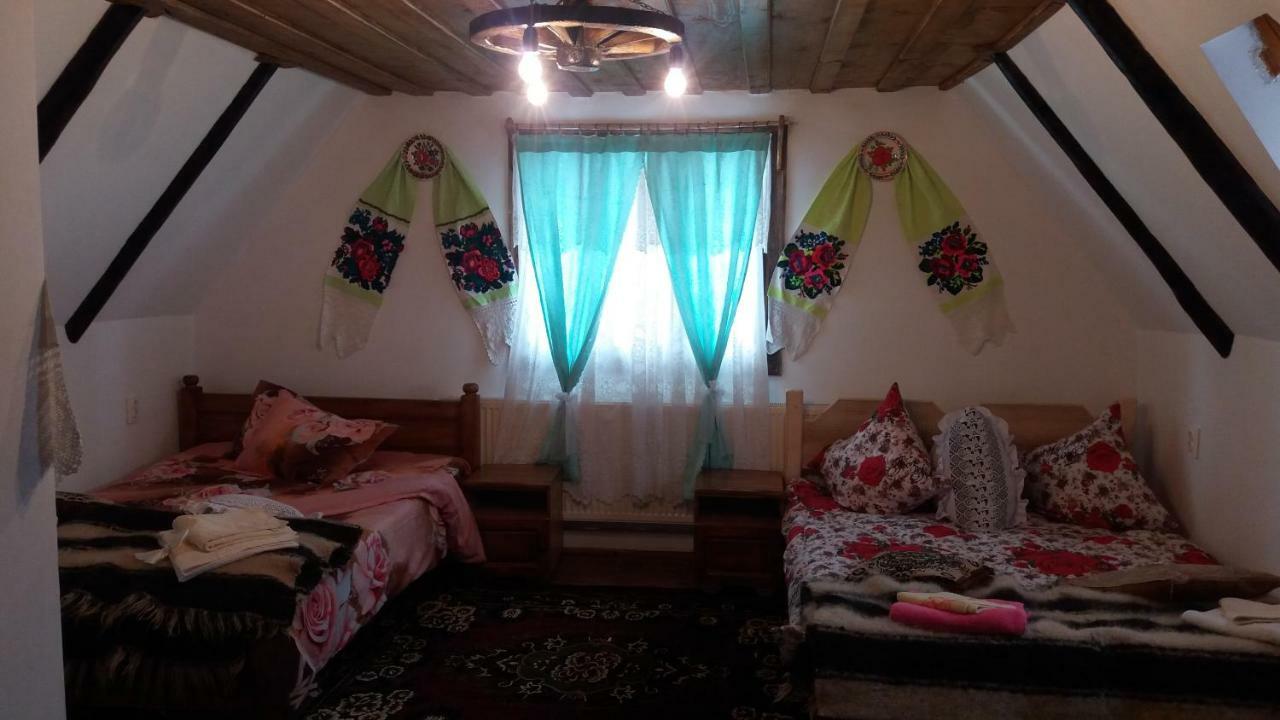 Complex Traditional Casuta Bunicilor-Breb Extérieur photo
