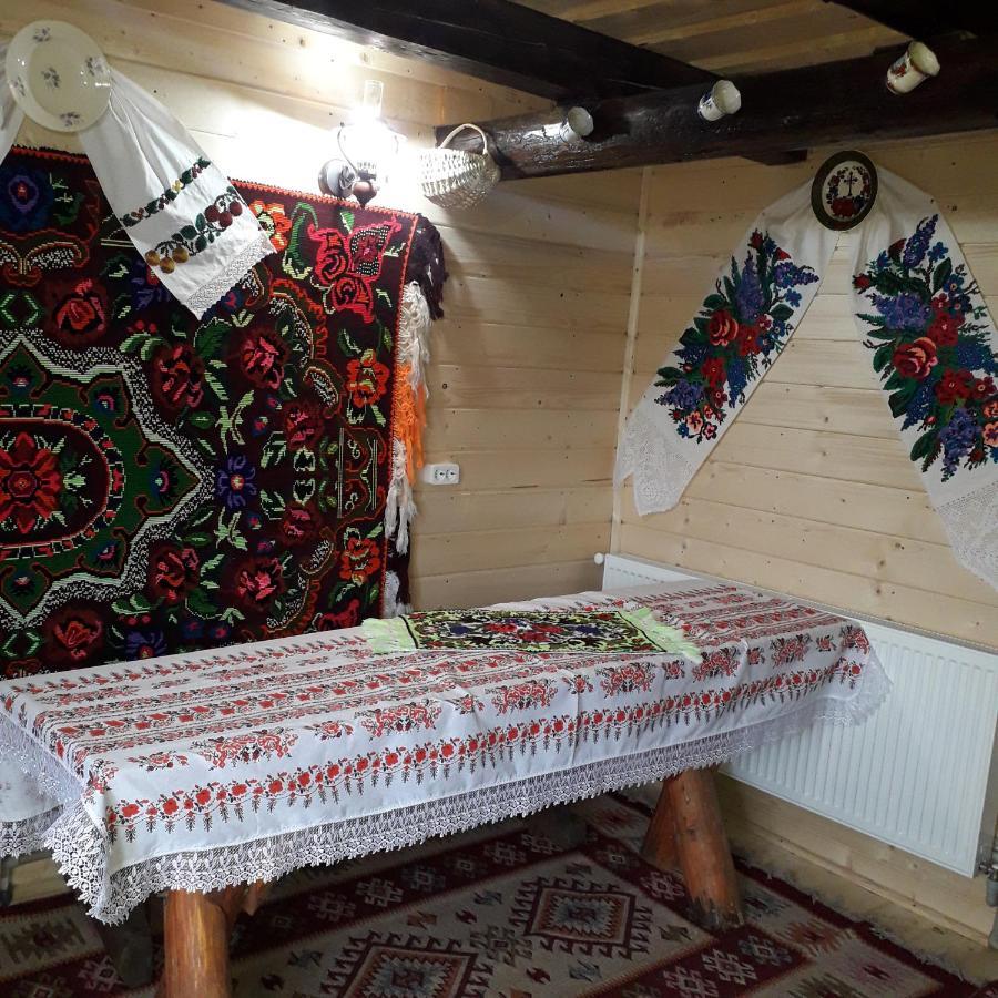 Complex Traditional Casuta Bunicilor-Breb Extérieur photo
