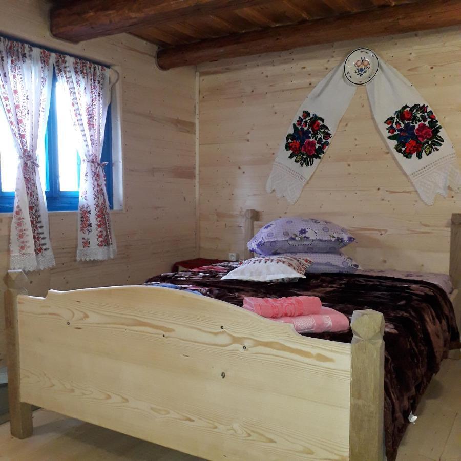 Complex Traditional Casuta Bunicilor-Breb Extérieur photo